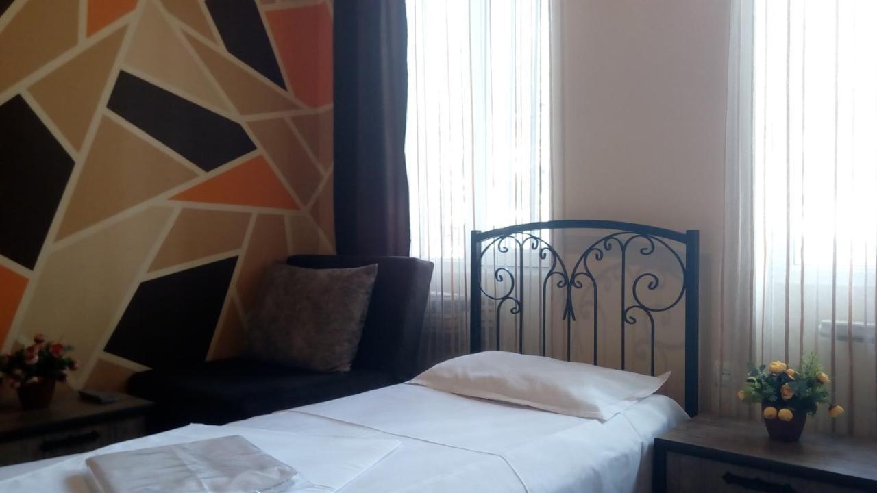 Hotel Isani Tbilisi Exteriör bild
