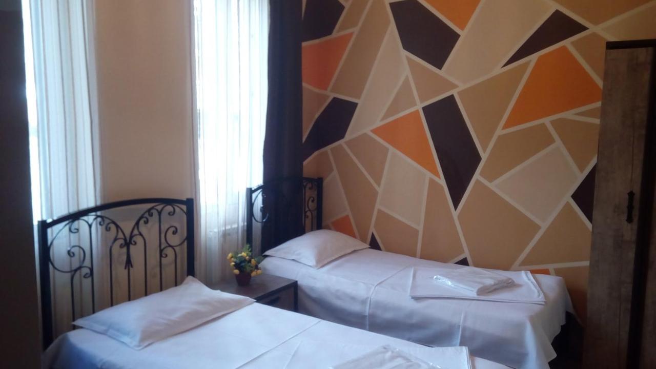Hotel Isani Tbilisi Exteriör bild
